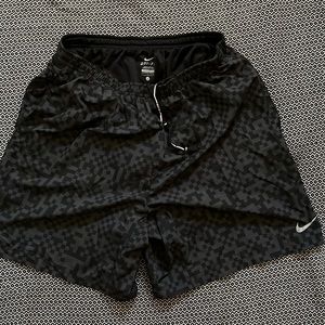 Nike dri-fit, mens large shorts, black checkered, underwear liner
